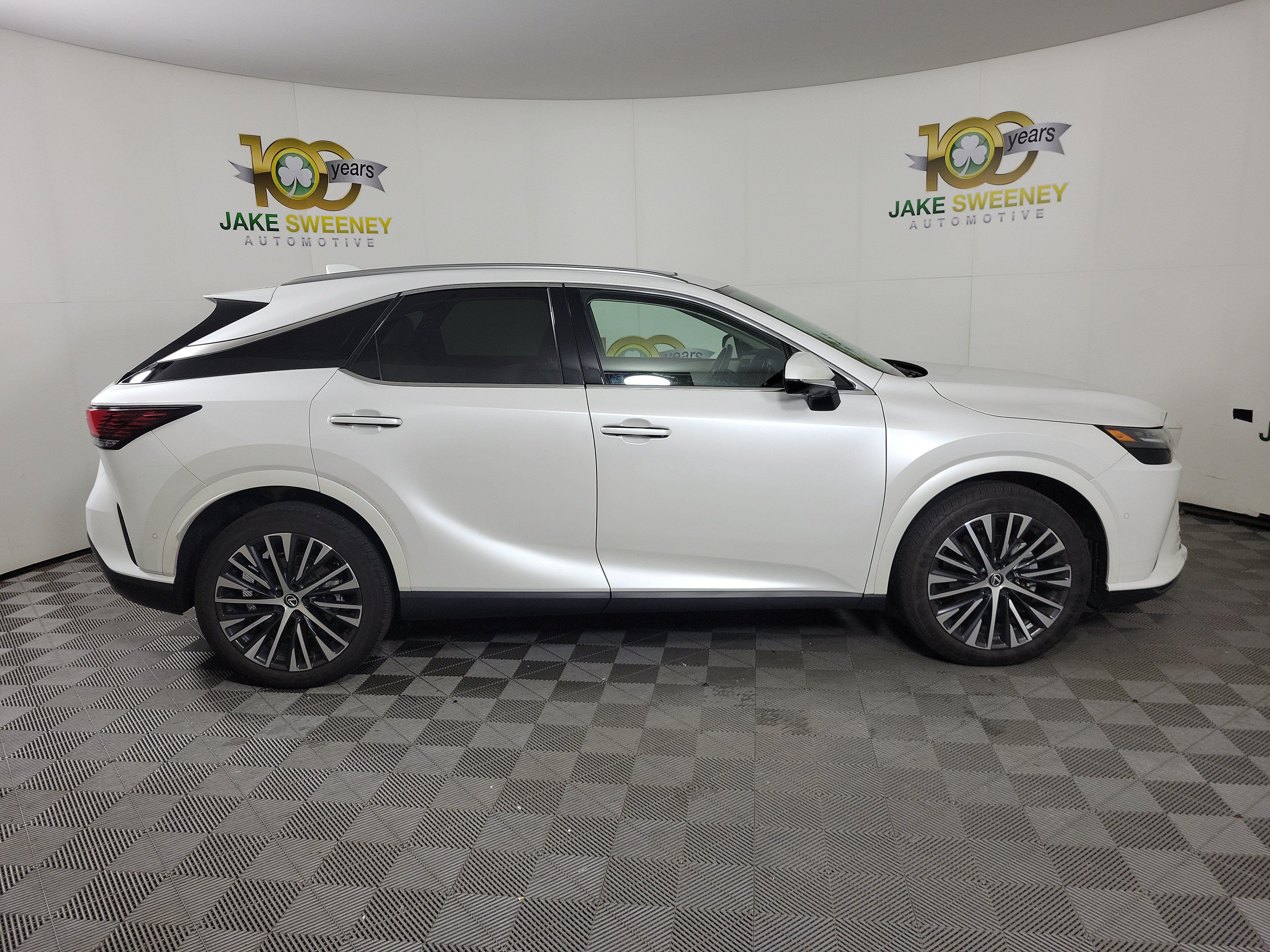 Used 2024 Lexus RX 350 Premium Plus w/ Convenience Package AWD/4WD image 4
