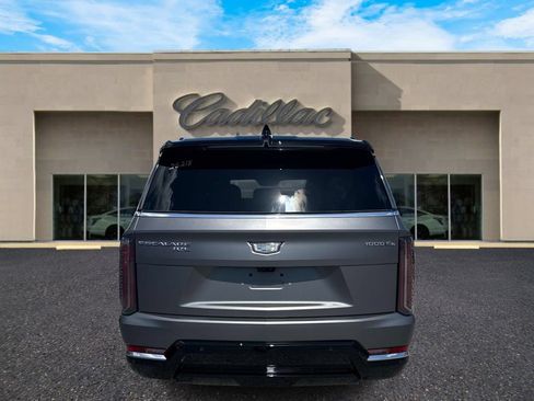 New 2026 Cadillac Escalade IQL Luxury w/ LPO, Radiant Package AWD/4WD image 4