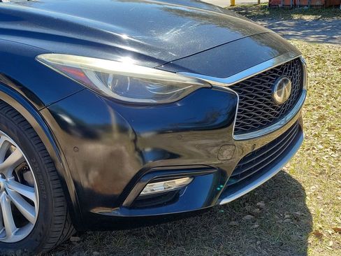 Used 2019 INFINITI QX30 image 7