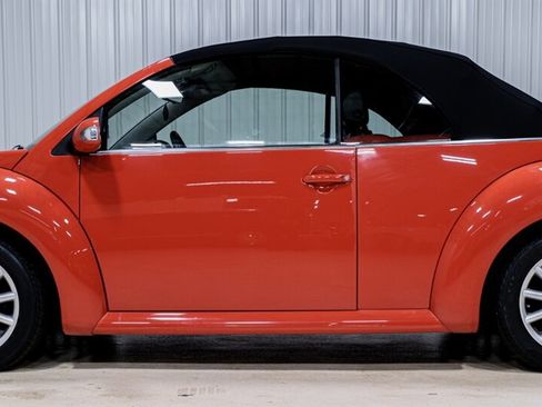 Used 2004 Volkswagen Beetle GLS image 2
