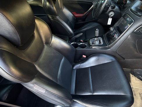 Used 2011 Hyundai Genesis 2.0T RWD image 14