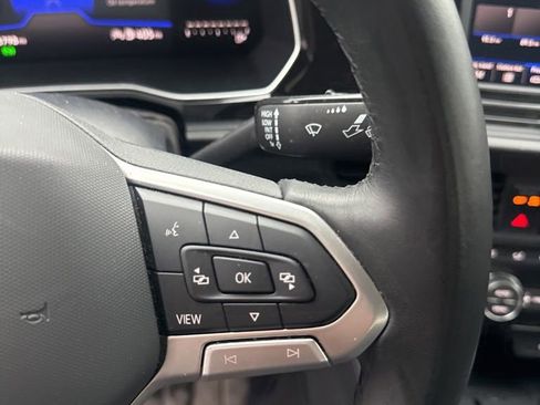 Used 2024 Volkswagen Jetta SE image 33