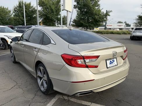 Used 2020 Honda Accord Touring image 4