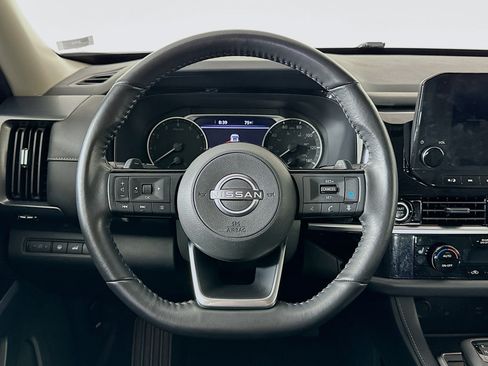 Used 2023 Nissan Pathfinder SL w/ Lighting Package (N92) AWD/4WD image 18