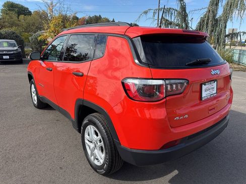 Used 2018 Jeep Compass Sport AWD/4WD image 5