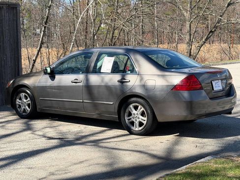 Used 2006 Honda Accord EX image 6