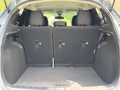 Certified 2024 Nissan Kicks SR FWD image 20