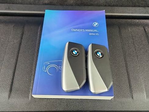 Used 2025 BMW X5 xDrive40i w/ M Sport Package image 65