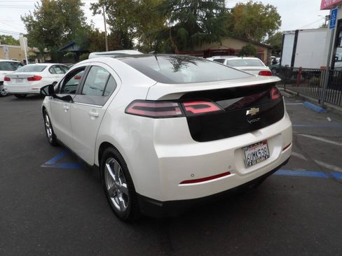 Used 2012 Chevrolet Volt Premium w/ Premium Trim Package FWD image 4