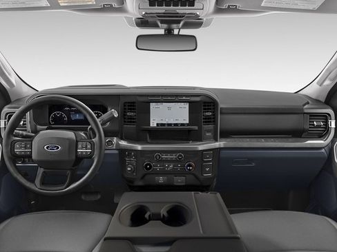 Used 2025 Ford F250 XLT w/ Black Appearance Package image 3