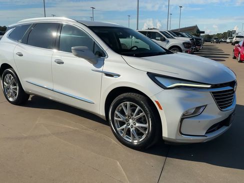 Used 2022 Buick Enclave Premium w/ Surround and Sites Package image 2