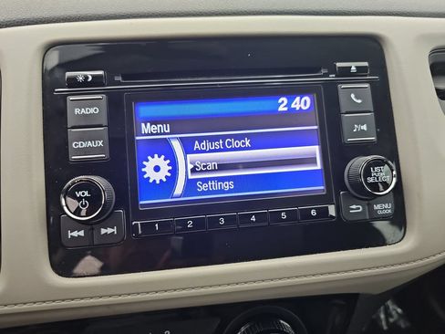 Used 2018 Honda HR-V LX image 25