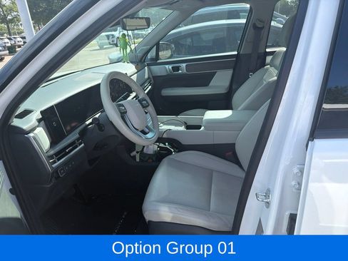 Used 2025 Hyundai Santa Fe Limited AWD/4WD image 8