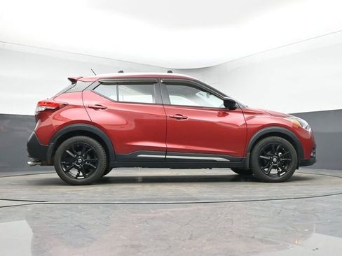 Used 2020 Nissan Kicks SR w/ SR Premium Package image 16