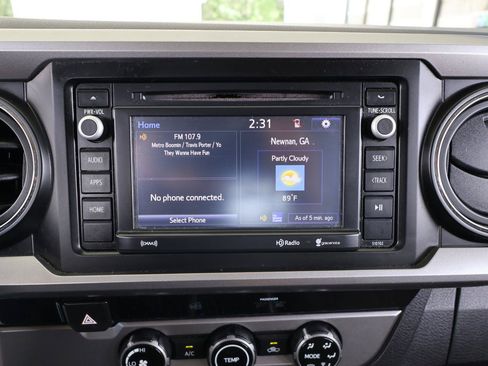 Used 2016 Toyota Tacoma SR5 RWD image 44