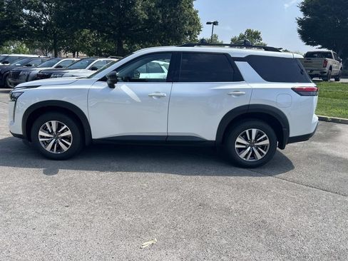 New 2026 Nissan Pathfinder SL AWD/4WD image 4