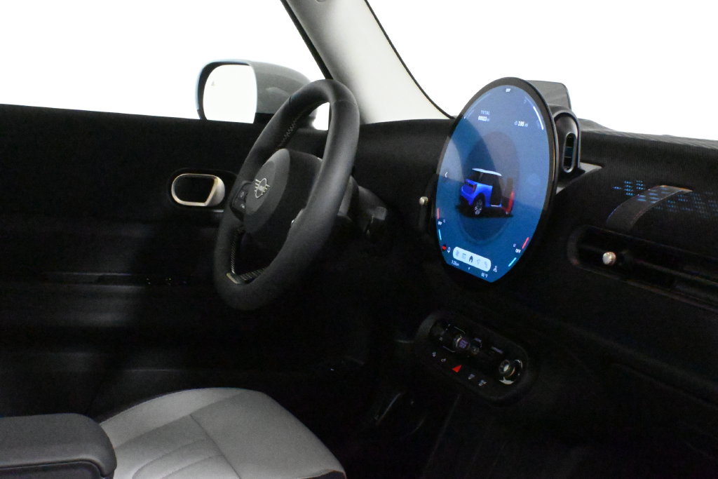 Certified 2025 MINI Cooper S FWD image 31
