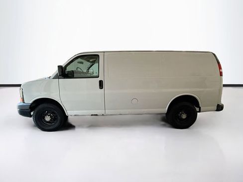 Used 2009 Chevrolet Express 2500 RWD image 9