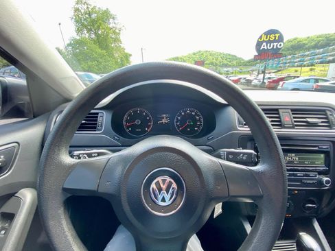 Used 2014 Volkswagen Jetta SE FWD image 17