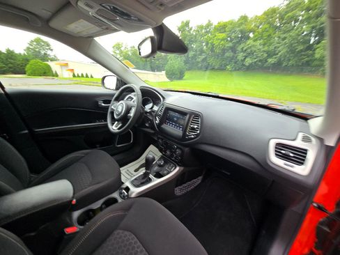 Used 2021 Jeep Compass Sport AWD/4WD image 22