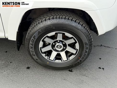Used 2020 Toyota 4Runner TRD Off-Road image 15