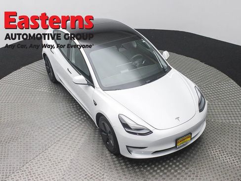 Used 2023 Tesla Model 3 Standard Range RWD image 3