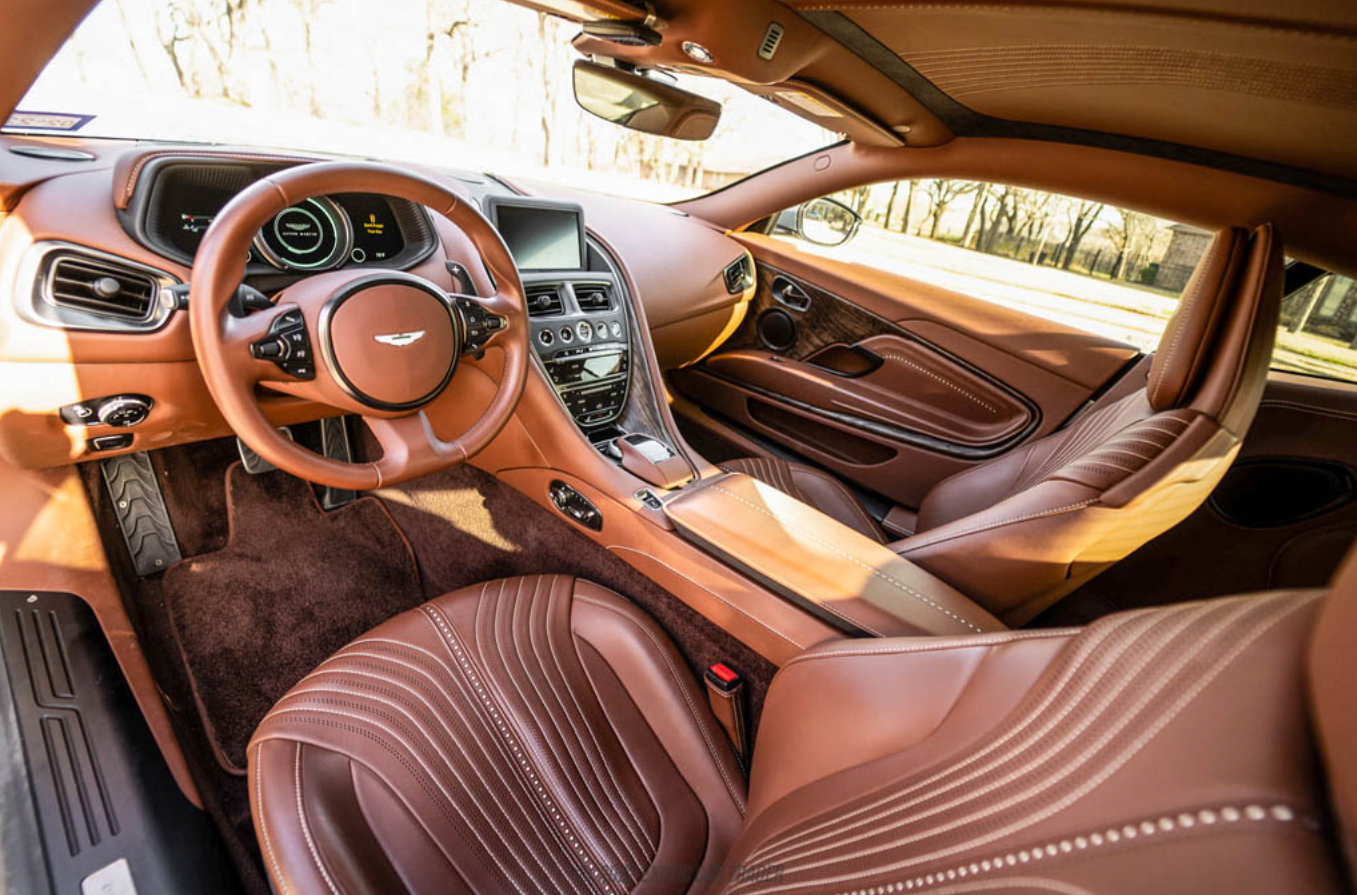 Used 2018 Aston Martin DB11 V12 RWD image 26