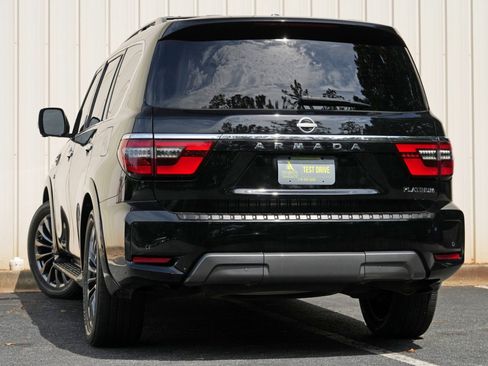 Used 2022 Nissan Armada Platinum RWD image 5