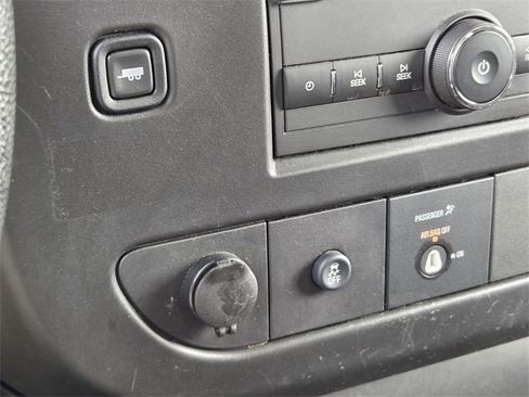 Used 2024 Chevrolet Express 2500 w/ Driver Convenience Package image 31