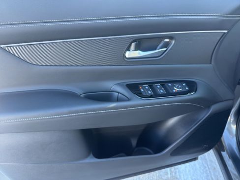 Used 2025 Nissan Murano SV image 14