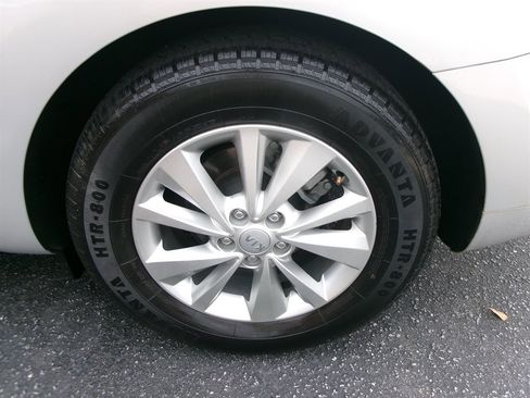 Used 2018 Kia Sedona L image 31