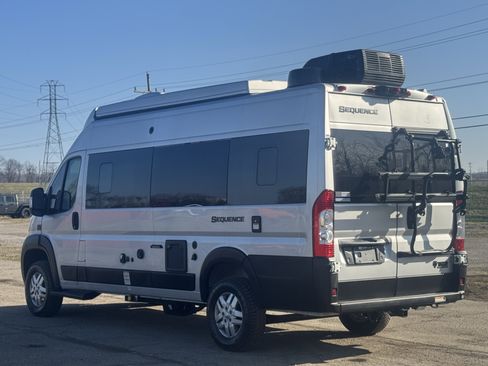 Used 2022 RAM ProMaster 3500 w/ Lane Management Group image 5