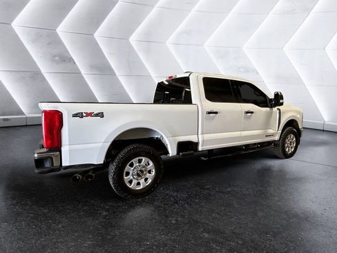 Used 2024 Ford F250 XLT image 4