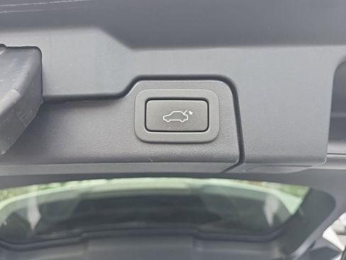 Used 2015 Land Rover Range Rover Evoque Pure Plus image 19