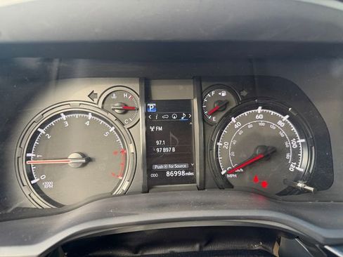 Used 2020 Toyota 4Runner SR5 Premium w/ Moonroof Package AWD/4WD image 34