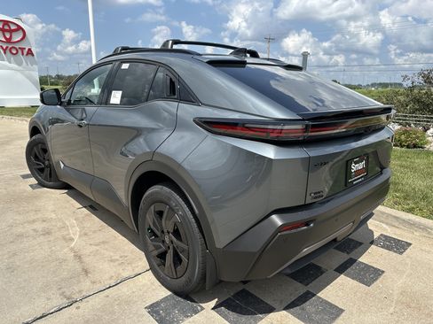 New 2026 Toyota C-HR AWD/4WD image 4