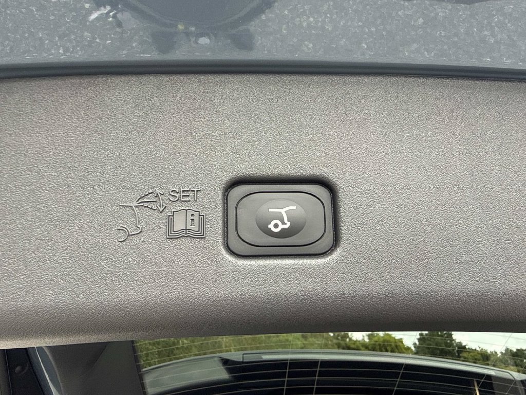 New 2026 Lincoln Nautilus Reserve AWD/4WD image 12