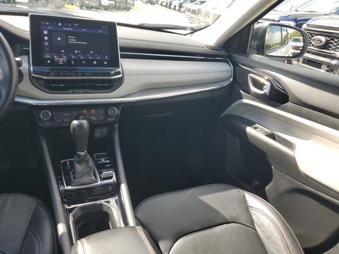 Used 2022 Jeep Compass Limited image 16