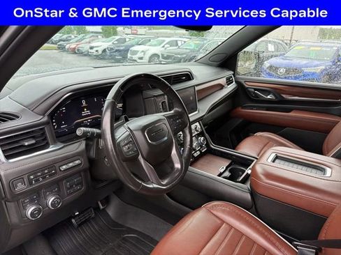 Used 2023 GMC Yukon XL Denali Ultimate AWD/4WD image 5