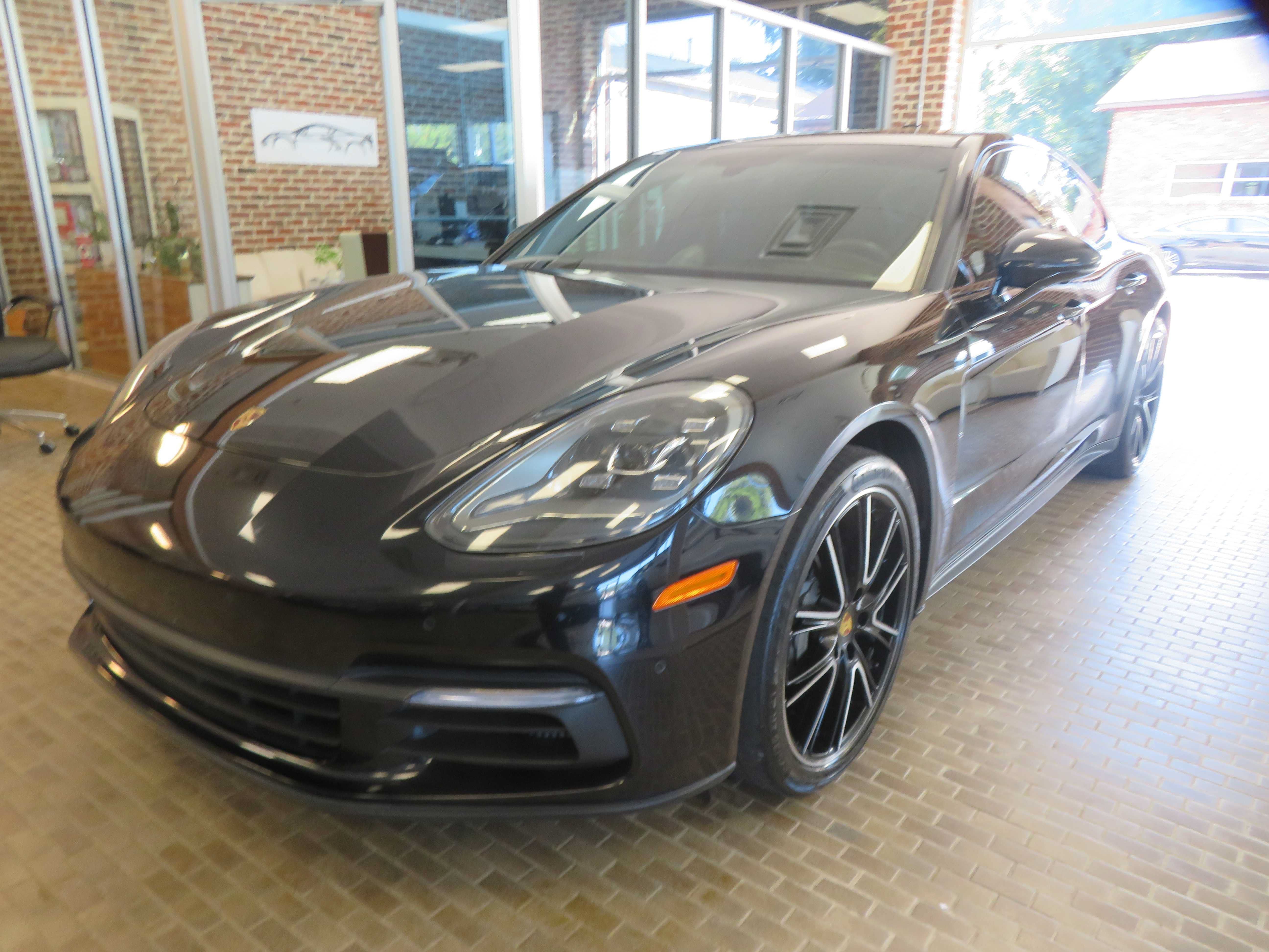 Used 2018 Porsche Panamera 4S AWD/4WD image 1