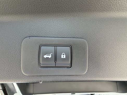 Certified 2025 Nissan Murano SL w/ Cargo Package AWD/4WD image 16