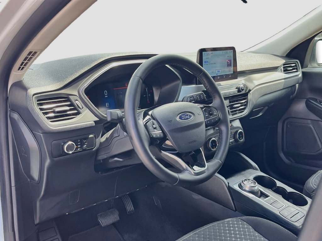Used 2025 Ford Escape Active w/ Cold Weather Package FWD image 9