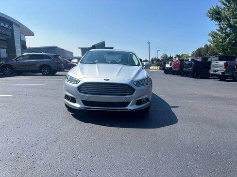 Used 2016 Ford Fusion Titanium AWD/4WD image 2