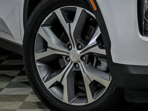 Used 2020 Hyundai Palisade SEL w/ Premium Package AWD/4WD image 3