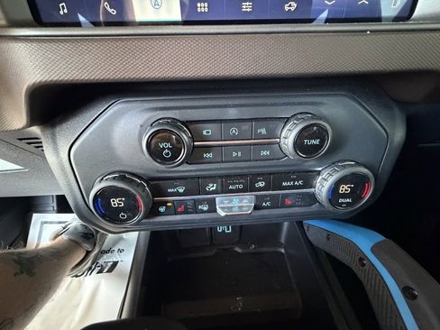 Used 2023 Ford Bronco Outer Banks image 28