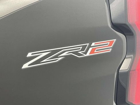 Used 2023 Chevrolet Colorado ZR2 w/ ZR2 Convenience Package III AWD/4WD image 11