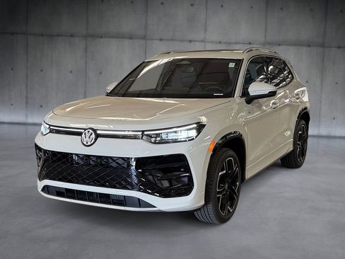 New 2026 Volkswagen Tiguan SEL R-Line AWD/4WD image 1