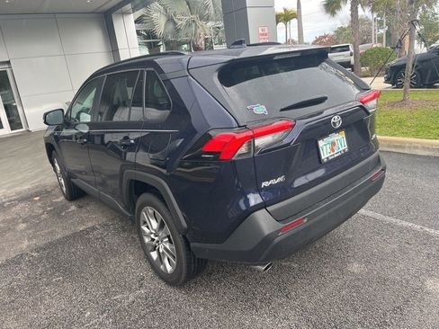 Used 2023 Toyota RAV4 XLE Premium image 4