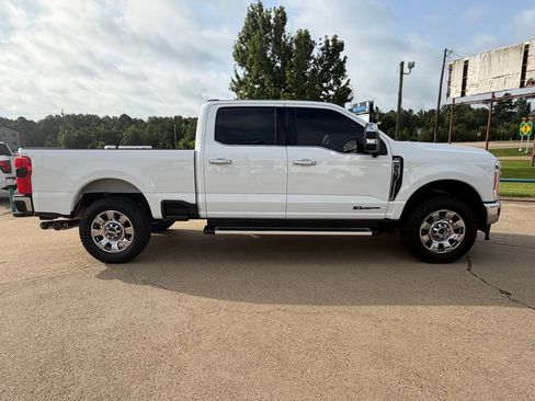 Used 2023 Ford F250 Lariat w/ Chrome Package AWD/4WD image 6