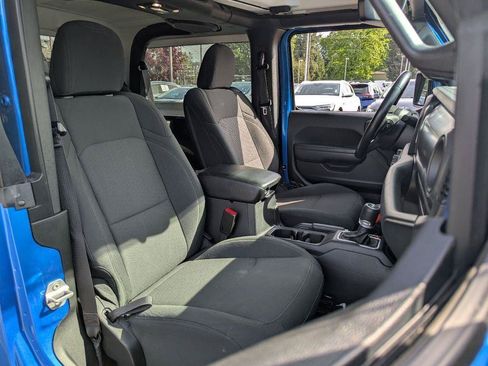 Used 2022 Jeep Wrangler Sport AWD/4WD image 35